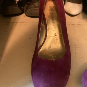 Size 8 purple suede heels